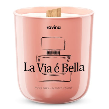SOJŲ VAŠKO KVAPIOJI ŽVAKĖ – LA VIE EST BELLE